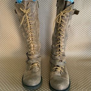 Lucky Brand Lace-up Combat 8